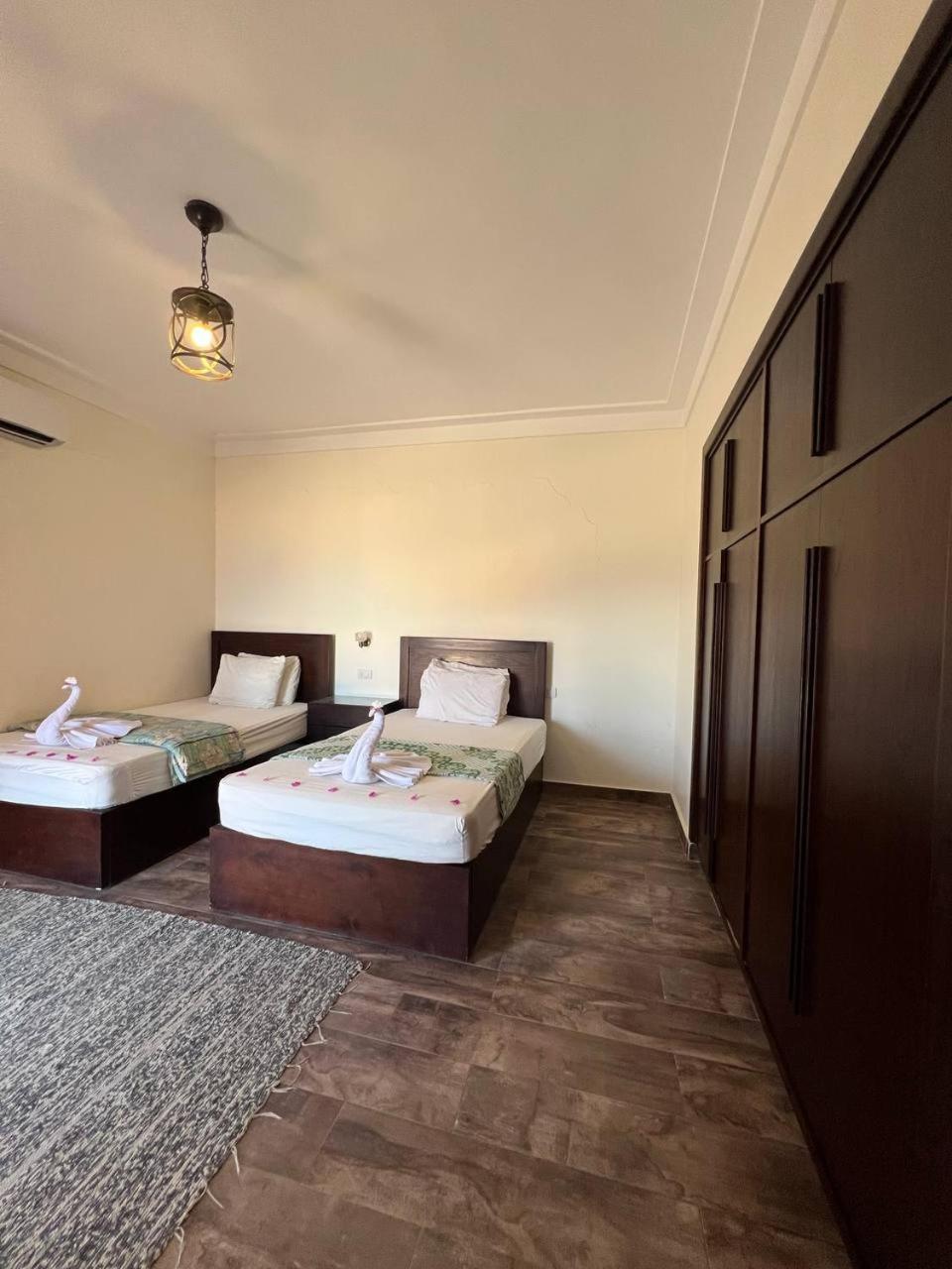 Duplex Villa Айн Сохна Екстериор снимка