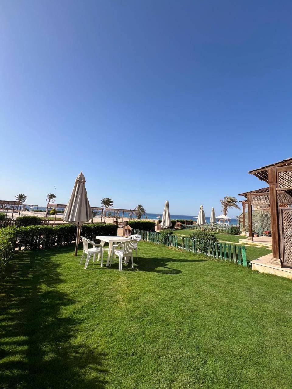 Duplex Villa Айн Сохна Екстериор снимка