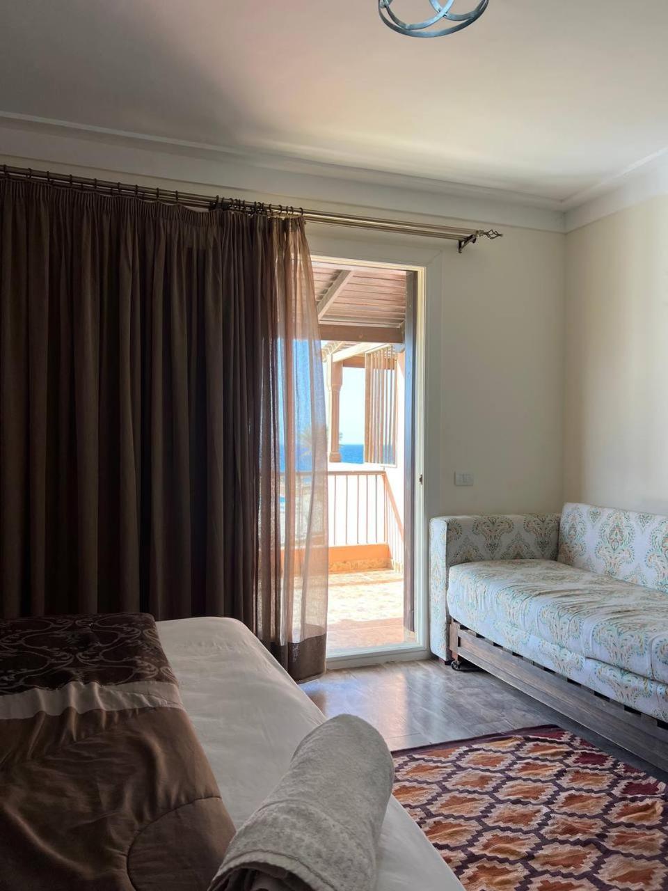 Duplex Villa Айн Сохна Екстериор снимка